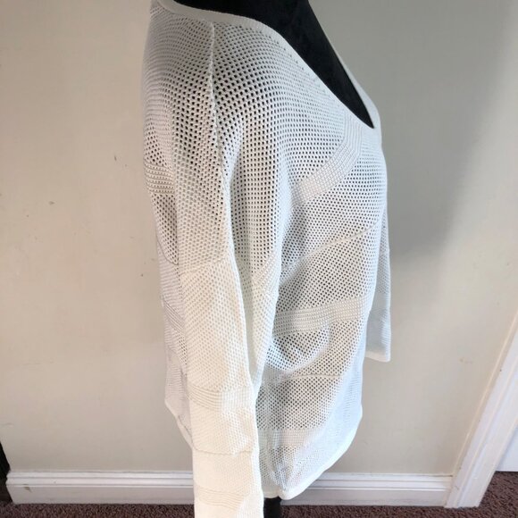 One Grey Day White V-Neck Mesh Knit Long‎ Sleeve Sweater Small NWOT Chic Style - Picture 5 of 7